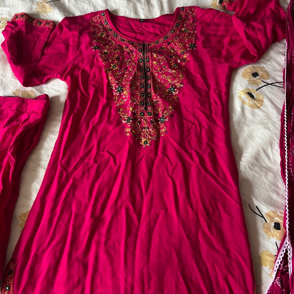 Embroidered Pink Kurta